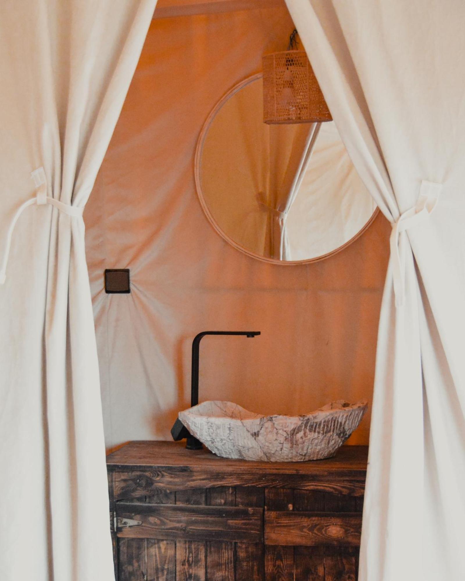 Bohem Camp Hotel Мерцуга Екстериор снимка